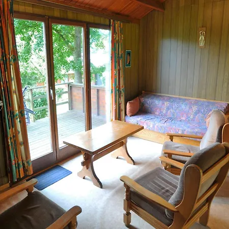 Сasa de vacaciones Cozy Holiday Home With An Oven In A Green Area Jupille