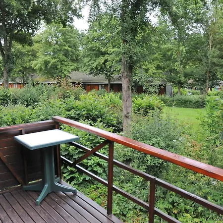 Vakantiehuis Cozy Holiday Home With An Oven In A Green Area *