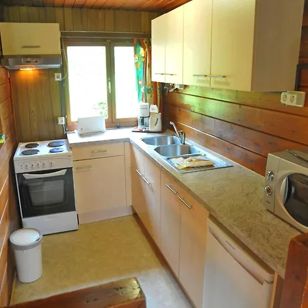 Сasa de vacaciones Cozy Holiday Home With An Oven In A Green Area *