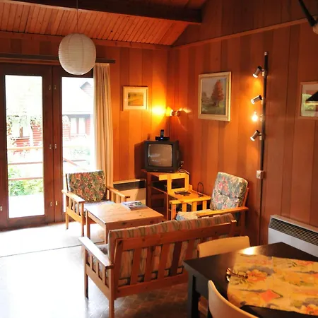 Cozy Holiday Home With An Oven In A Green Area *
